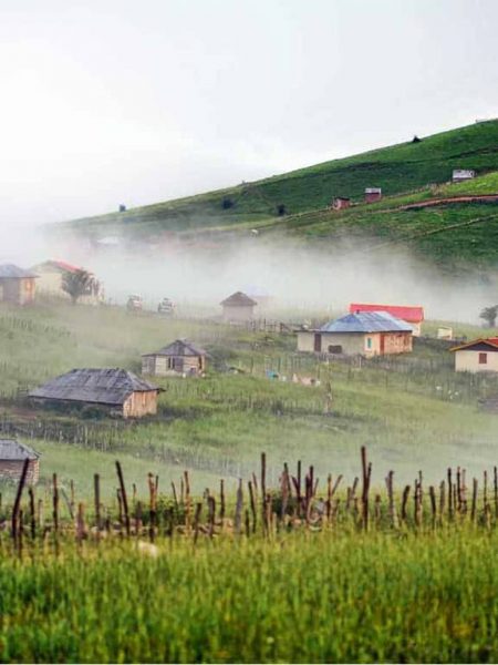 دانلود فایل ورد آشنایی با روستا های ایران در 2بخش